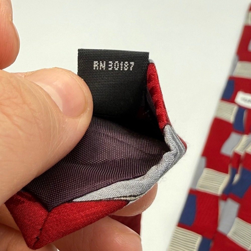John Henry Mens Silk Tie Red Blue Grey Geometric Abstract Vintage Made in‎ USA - Picture 6 of 13